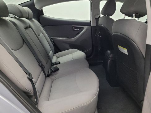 Used 2015 Hyundai Elantra SE w/ Option Group 02 FWD image 19