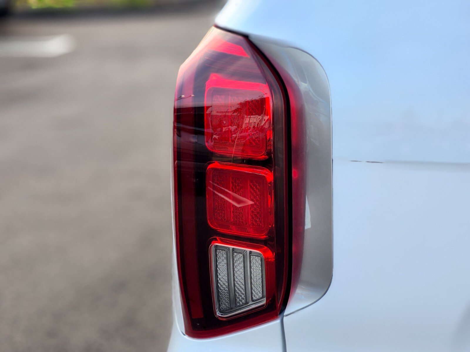 Certified 2023 Hyundai Palisade Limited AWD/4WD image 6