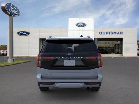New 2025 Ford Expedition Platinum w/ Driver's Package image 6