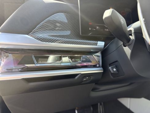 Used 2025 BMW 760i xDrive 760i xDrive image 8