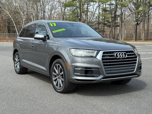 Used 2017 Audi Q7 3.0T Premium Plus image 3