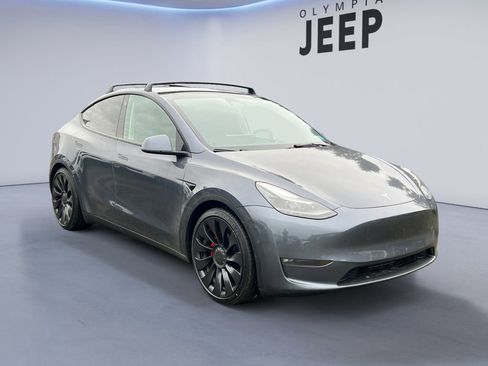 Used 2022 Tesla Model Y Performance image 7