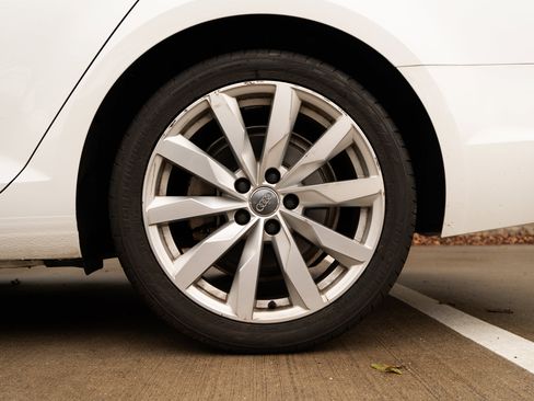 Used 2017 Audi A4 2.0T Ultra Premium w/ Audi MMI Navigation Plus image 15