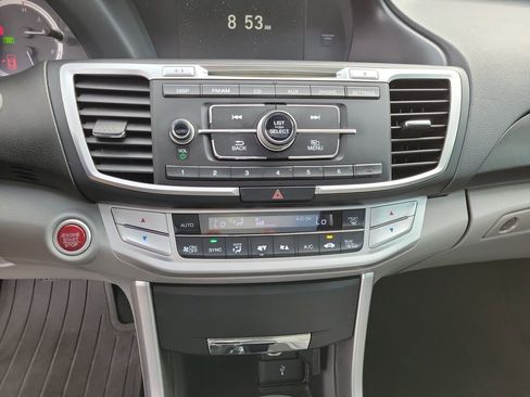 Used 2015 Honda Accord EX image 30