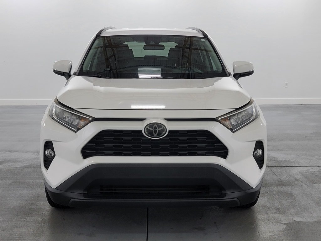 Used 2021 Toyota RAV4 XLE FWD image 3