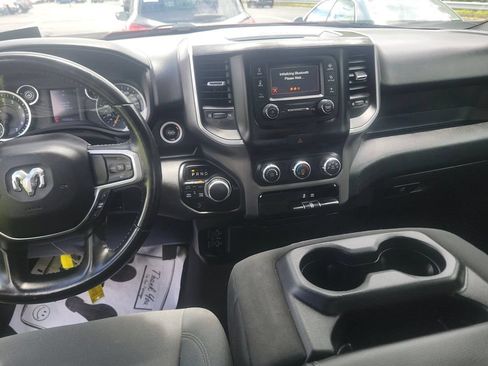 Used 2022 RAM 1500 Big Horn AWD/4WD image 8
