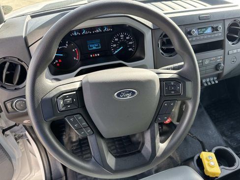 Used 2025 Ford F650 2WD Regular Cab Super Duty image 27