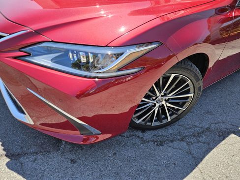 Used 2024 Lexus ES 350 w/ Premium Package FWD image 30