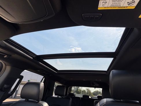 Used 2023 Ford Expedition Platinum RWD image 20