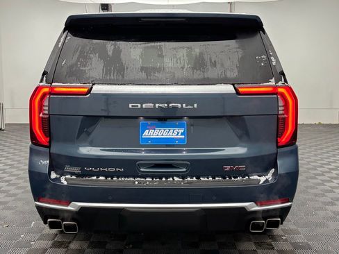 New 2026 GMC Yukon Denali w/ Sun & Power Step Package image 9