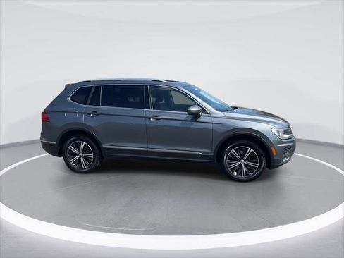 Used 2019 Volkswagen Tiguan SEL AWD/4WD image 34