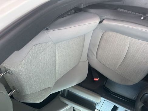 Used 2025 Toyota Sienna LE image 12