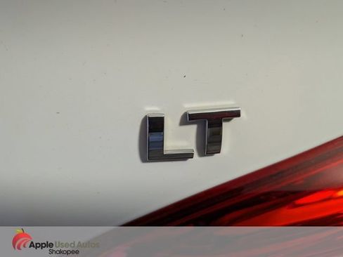 Used 2018 Chevrolet Cruze LT w/ Convenience Package FWD image 8