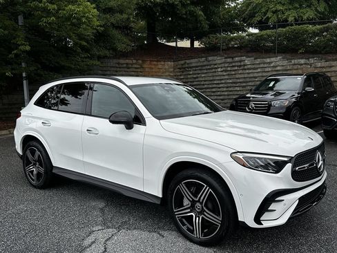 Certified 2025 Mercedes-Benz GLC 300 4MATIC image 2