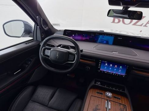 Certified 2025 Lincoln Navigator Black Label AWD/4WD image 28