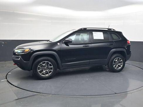 Used 2021 Jeep Cherokee Trailhawk AWD/4WD image 11