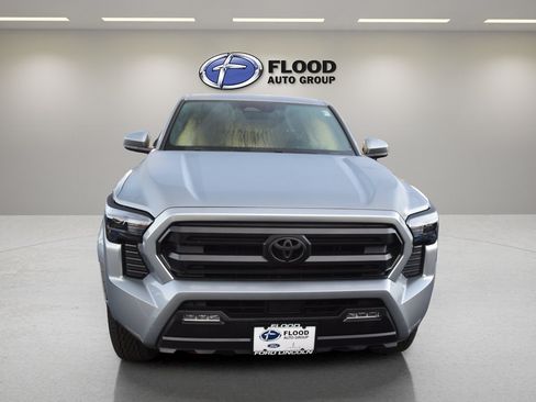 Used 2026 Toyota Tacoma SR5 AWD/4WD image 2