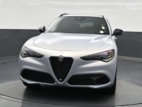 Used 2025 Alfa Romeo Stelvio Sprint w/ Veloce Package AWD/4WD image 9