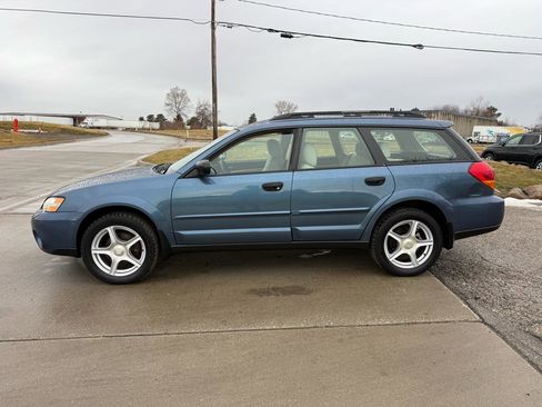 Used 2006 Subaru Outback 2.5i image 8
