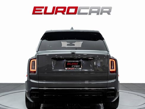 Used 2022 Rolls-Royce Cullinan Black Badge w/ Dark Exterior Package image 5