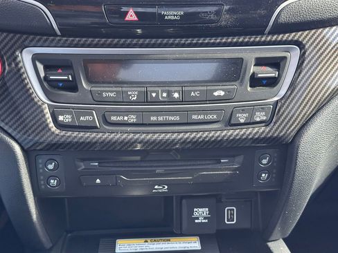 Used 2021 Honda Pilot Elite image 37