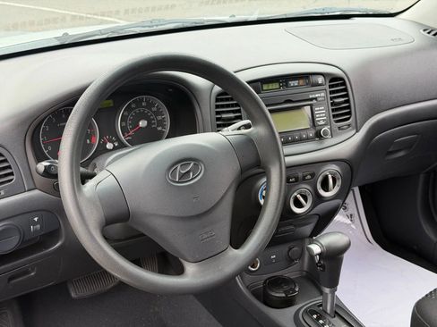 Used 2008 Hyundai Accent GS image 10