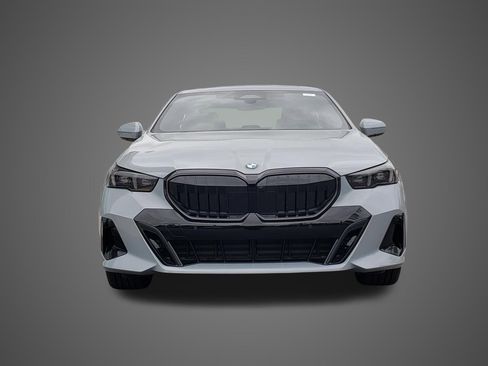 New 2027 BMW 530i xDrive w/ M Sport Package AWD/4WD image 2