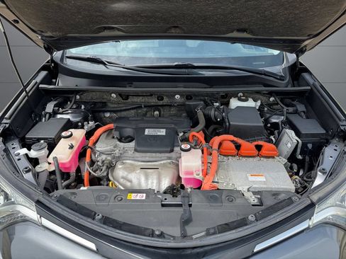 Certified 2018 Toyota RAV4 LE AWD/4WD image 20