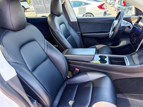 Used 2022 Tesla Model Y Performance AWD/4WD image 15