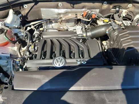 Used 2022 Volkswagen Atlas SEL Premium image 30