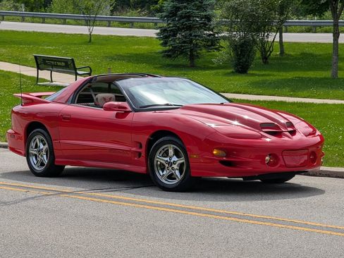 Used 1999 Pontiac Firebird Formula w/ Security Pkg RWD image 1