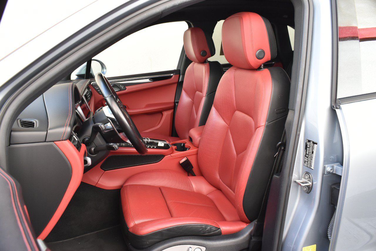 Used 2020 Porsche Macan AWD/4WD image 12