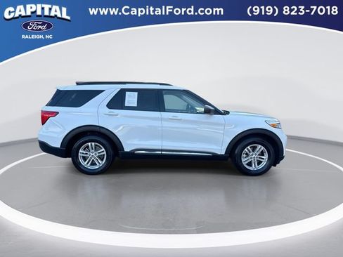 Used 2021 Ford Explorer XLT w/ Equipment Group 202A RWD image 9