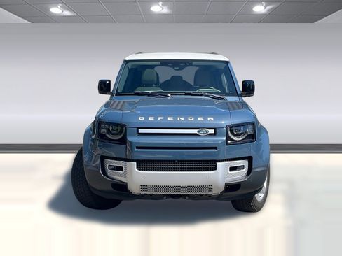 Used 2023 Land Rover Defender 110 SE AWD/4WD image 4