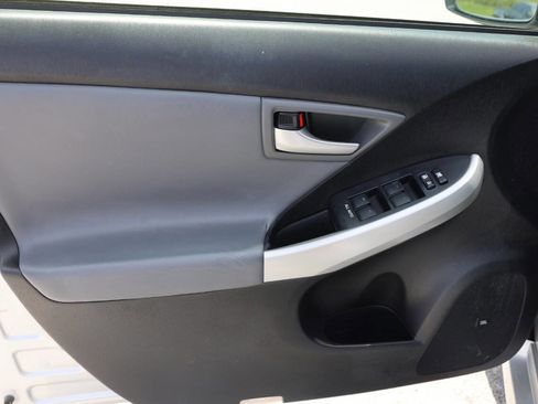 Used 2013 Toyota Prius Four FWD image 12