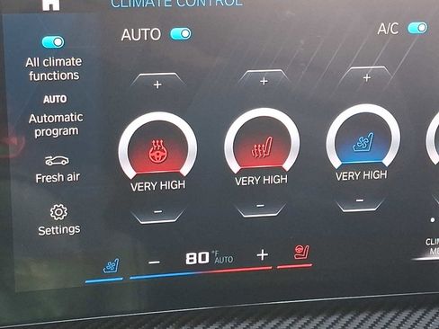 Used 2023 BMW XM image 25