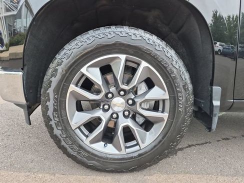 Used 2023 Chevrolet Silverado 1500 LT AWD/4WD image 35