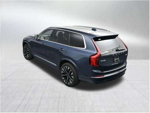 New 2026 Volvo XC90 B6 Plus w/ Protection Package Premier AWD/4WD image 15