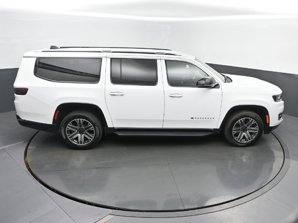 Used 2024 Jeep Wagoneer L Series II AWD/4WD image 48