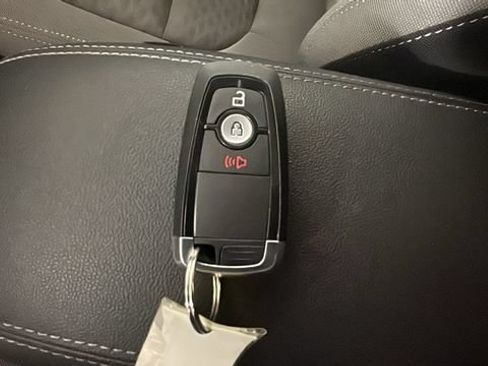 Used 2020 Ford Escape SE AWD/4WD image 19