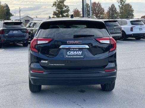 Used 2022 GMC Terrain SLE w/ Driver Convenience Package image 6