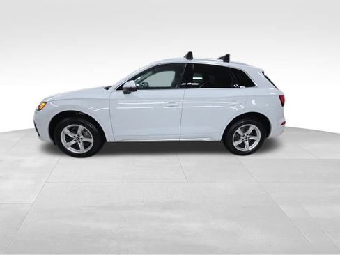 Used 2021 Audi Q5 2.0T Premium w/ Convenience Package image 4