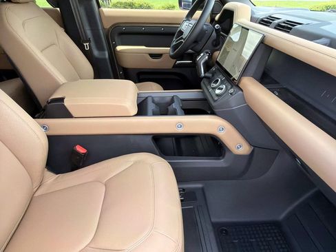 New 2026 Land Rover Defender 110 X-Dynamic SE AWD/4WD image 10