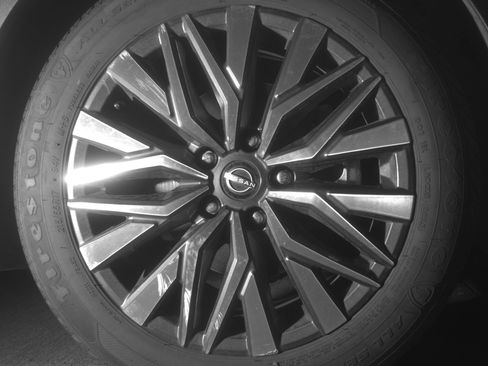 Used 2025 Nissan Altima 2.5 SV image 13