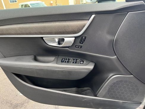 Used 2018 Volvo V90 T5 Cross Country w/ Convenience Package image 18