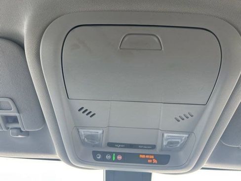 Used 2022 Chevrolet Equinox LT image 31