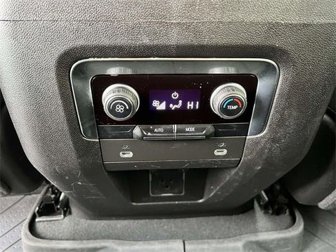Certified 2023 Chevrolet Suburban LS image 17