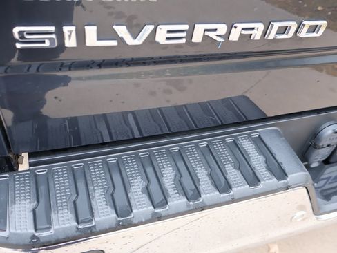 Used 2021 Chevrolet Silverado 1500 LTZ image 23