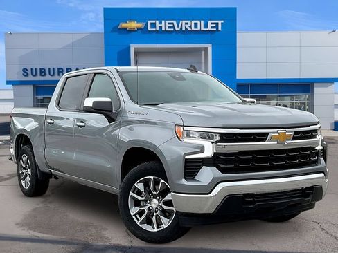 Used 2024 Chevrolet Silverado 1500 LT AWD/4WD image 2