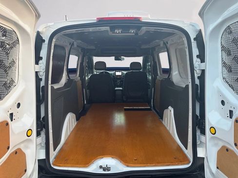 Used 2019 Ford Transit Connect XLT FWD image 19